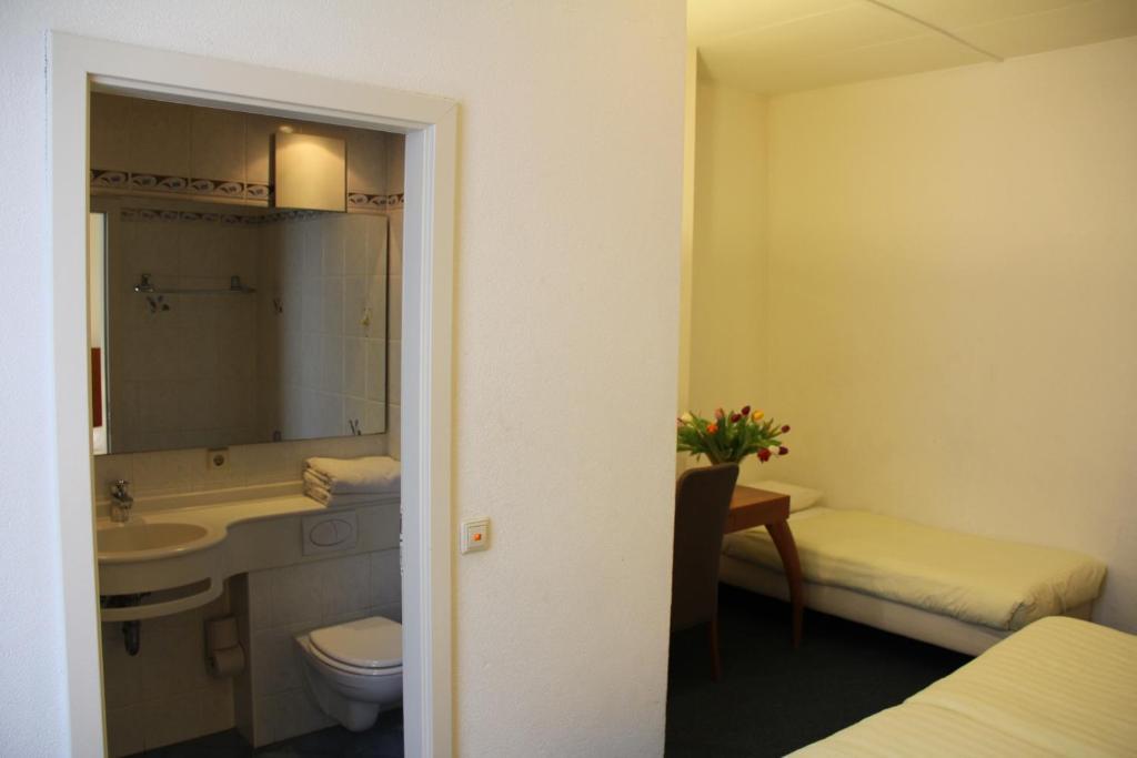 Hotel Alfa Amsterdam Oda fotoğraf